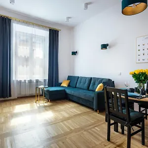 Tyzenhauz Old Town Apartment